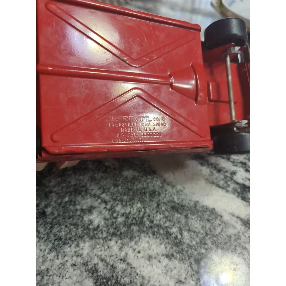 VINTAGE ERTL 3512 RESCUE EMERGENCY VAN. Back Door Opens First Responder